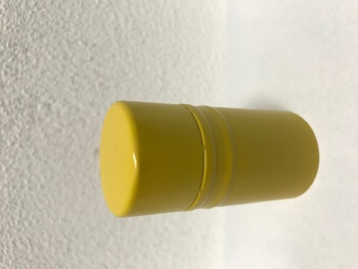 Uzáver šrobovací ručný žltý  (30x60mm)